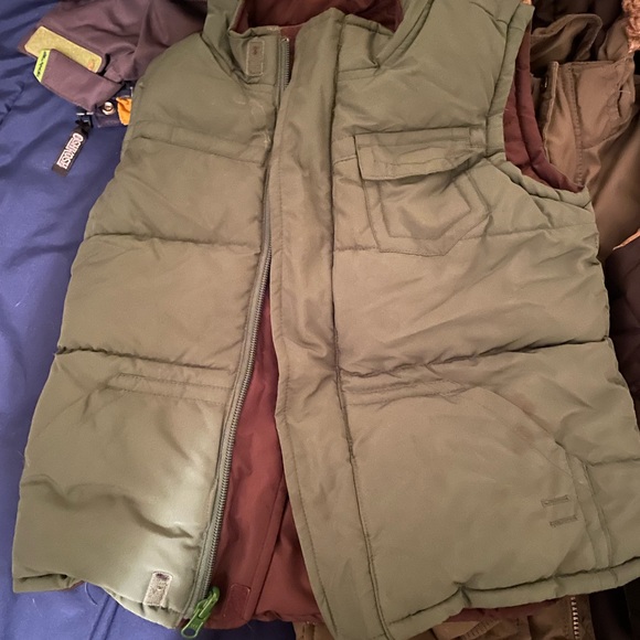 Bundle of size 5 jackets for winter vests and light jackets too - Picture 2 of 6